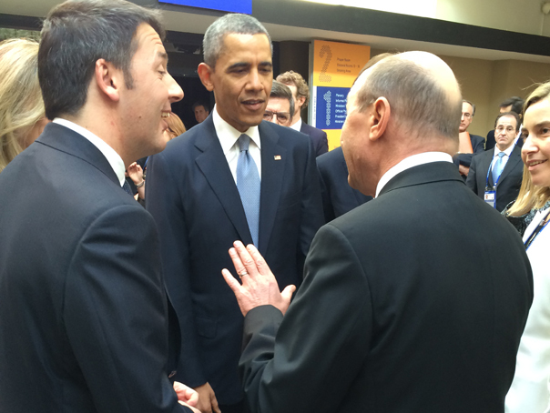 Imaginea articolului Băsescu a avut discuţii informale cu Obama şi cu Lavrov la Summit-ul Securităţii Nucleare de la Haga - FOTO