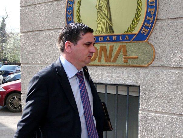 Imaginea articolului Senatorul Marius Isăilă, urmărit penal pentru că ar fi luat mită 200.000 de euro 