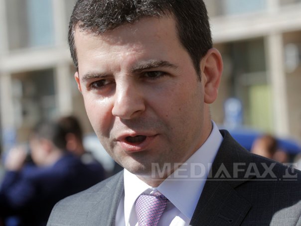 Imaginea articolului PNL cere demisia ministrului Daniel Constantin. Voiculescu: PNL să înţeleagă că luptă cu PC, nu cu Constantin