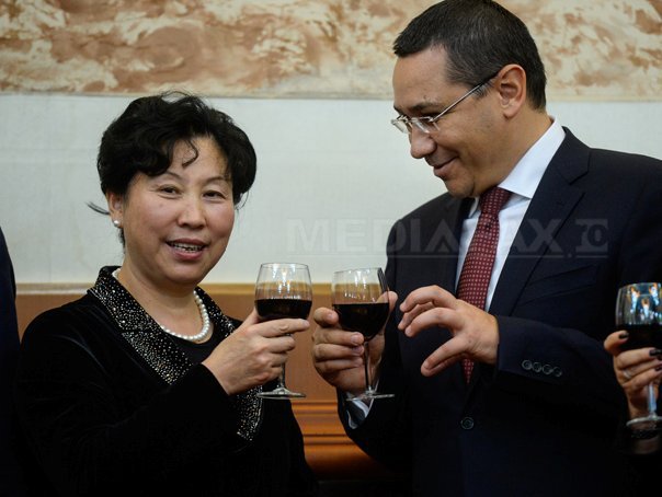 Imaginea articolului Ponta, la ambasada Chinei: Am văzut că SUA şi UE au un parteneriat cu China, am învăţat de la alţii