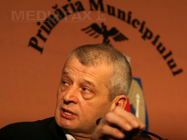 Imaginea articolului Atănăsoaei: PDL şi PNL cer demisia de urgenţă a primarului general al Capitalei