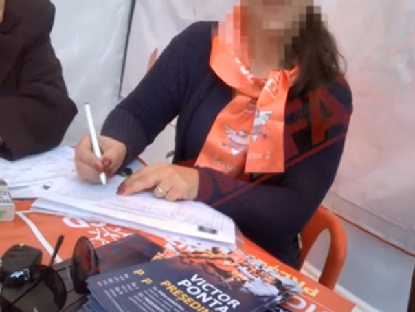 Imaginea articolului REPORTAJ: Echipele de campanie ale lui Ponta şi Tăriceanu strâng numere de telefon. Cea a lui Ponta strânge şi semnături de susţinere - FOTO, VIDEO