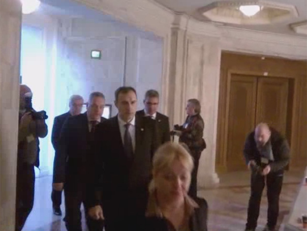 Imaginea articolului Florian Coldea şi conducerea SRI, audiaţi în Parlament - VIDEO