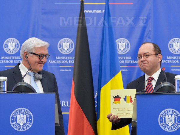 Imaginea articolului Aurescu i-a oferit lui Steinmeier o broşură cu harta Franţei acoperită cu drapelul Germaniei