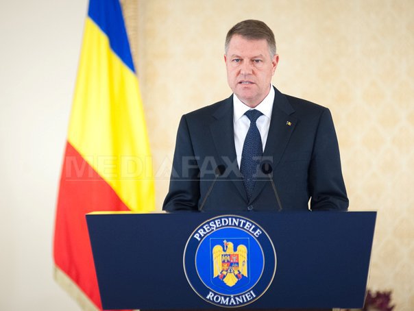 Imaginea articolului Klaus Iohannis urmează să numească un premier interimar, după demisia Guvernului, potrivit legii