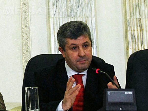 Imaginea articolului Florin Iordache rămâne preşedinte interimar al Camerei Deputaţilor până după alegerile parlamentare. Ponta, după ce a pierdut nominalizarea: E bine că nu e ceartă în PSD - VIDEO