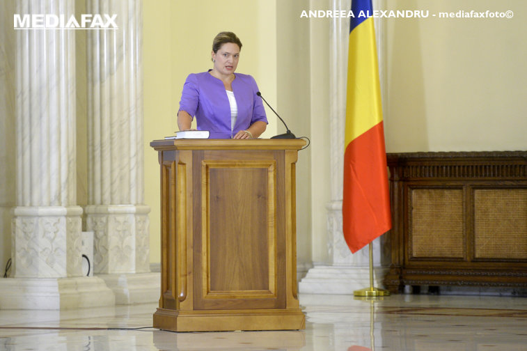 Imaginea articolului Noul ministru al Comunicaţiilor, Delia Popescu, a depus jurământul la Palatul Cotroceni