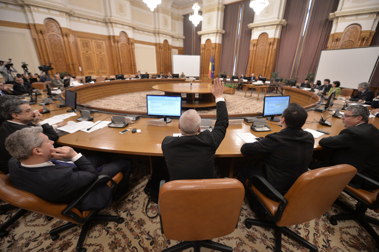 Imaginea articolului Palamentarii jurişti au validat candidaţii pentru şefia Autorităţii Electorale Permanente