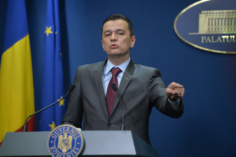 Imaginea articolului Premierul Grindeanu îi dă ULTIMATUM liderului PSD până luni: După ce Dragnea demisionează, demisionez şi eu/ Voi rămâne membru PSD, indiferent câte CEx-uri face Dragnea