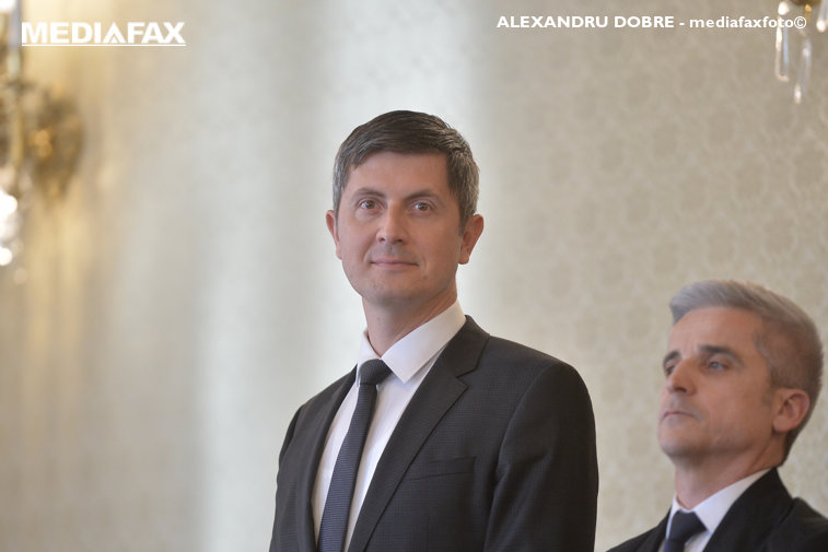 Imaginea articolului Dacian Cioloş şi Dan Barna au discutat despre posibilitatea de a candida pe liste comune la europarlamentare. Cum au decurs negocierile
