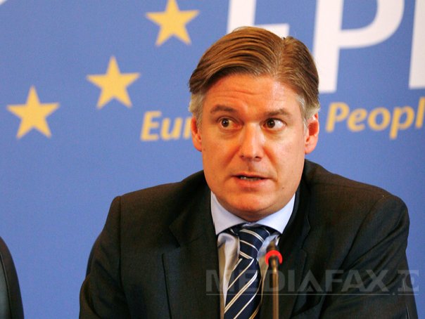 Imaginea articolului Secretarul general al Partidului Popular European, despre Dacian Cioloş: Cred că este puţin oportunist
