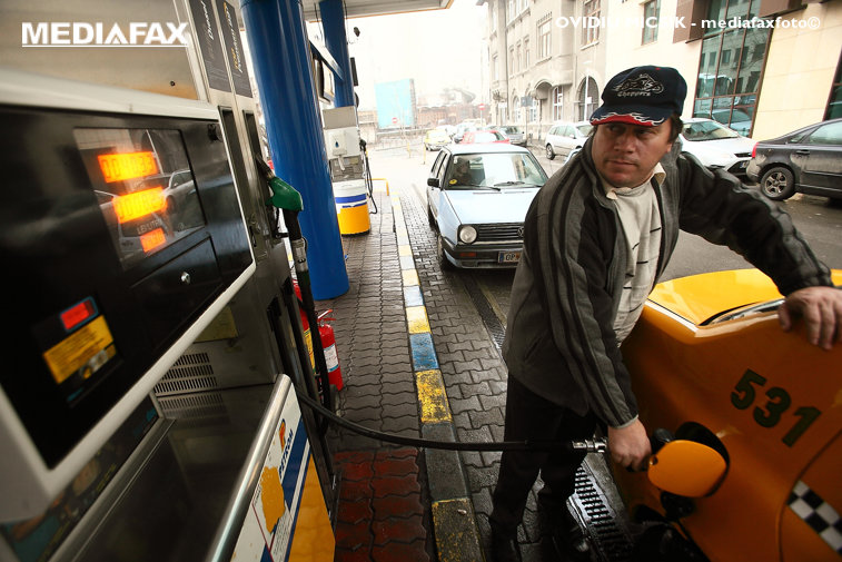Imaginea articolului Ludovic Orban, despre eliminarea supraaccizei pe carburanţi: Am convingerea că va creşte consumul