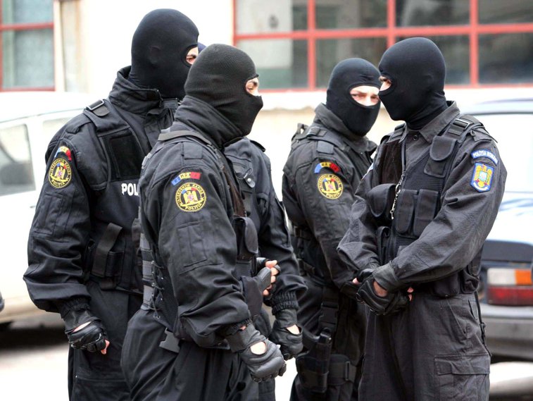 Imaginea articolului Raeţchi îi cere lui Ciolacu să blocheze legea prin care Jandarmeria preia atribuţii ale Poliţiei 