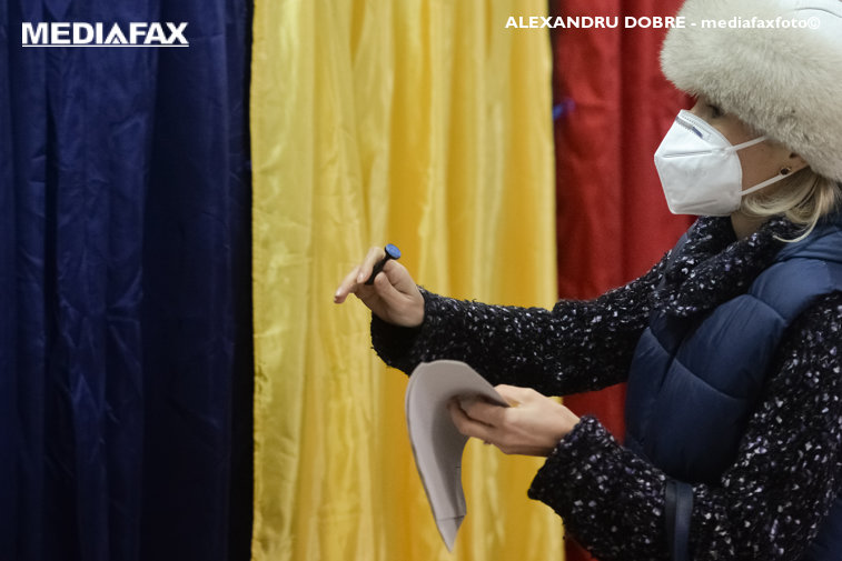 Imaginea articolului Reuters, despre alegerile parlamentare din România: Social-democraţii conduc în votul parlamentar. Numărătoare paralelă