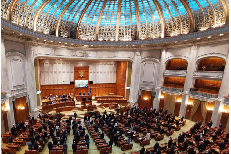Imaginea articolului VIDEO Parlamentul ales în urma votului din 6 decembrie s-a întrunit luni: Votarea noului guvern, prioritatea momentului