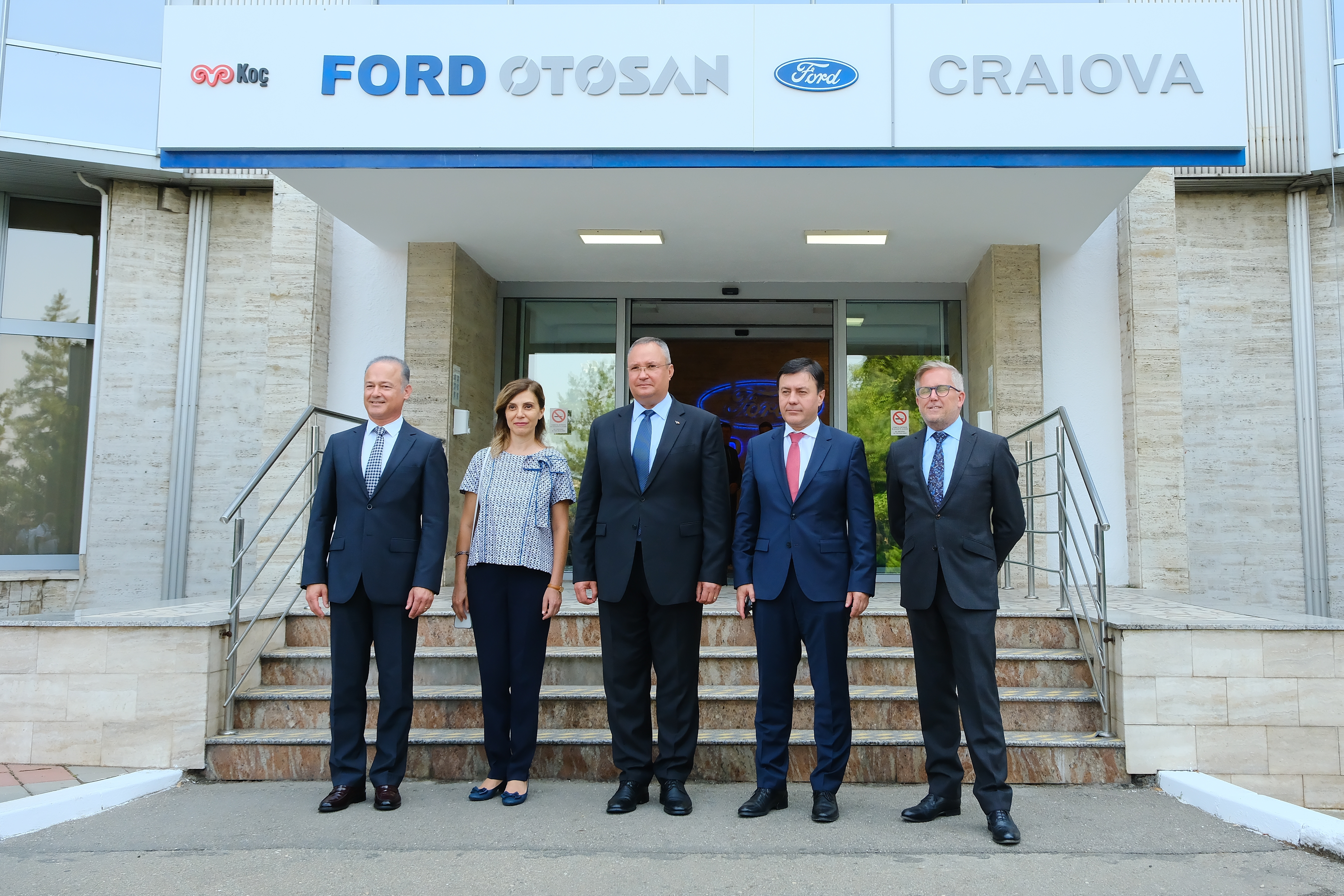 Ministrul Economiei: Achiziţia uzinei de la Craiova de către Ford Otosan, investiţie de 490 de mil. de euro