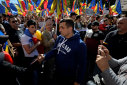 Imaginea articolului "Protestul poporului român" - naţionaliştii şi conservatorii români ies în stradă, furioşi din cauza facturilor la energie. Forţele de ordine susţin că până la ora 18 au venit circa 3.000 - 4.000 de manifestanţi