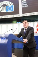 Imaginea articolului Replica dată de Vlad Botoş europarlamentarului german, care a numit România ”Vestul sălbatic al Europei”, a fost aplaudată de toată sala