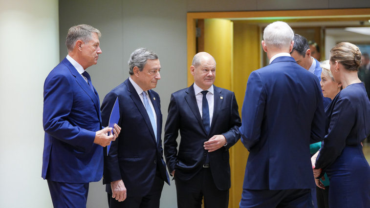 Imaginea articolului EUobserver: Politicienii ce se bat pentru funcţiile de conducere ale UE, după alegeri. Klaus Iohannis nu prinde "primul 11" şi nici "lotul extins"