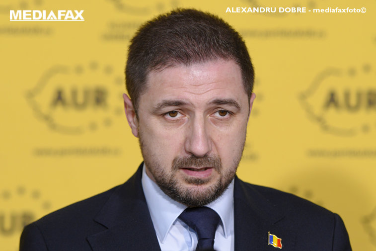 Imaginea articolului Adrian Axinia (AUR): România, îngropată în datorii. Guvernul PSD-PNL să vină de urgenţă cu măsuri