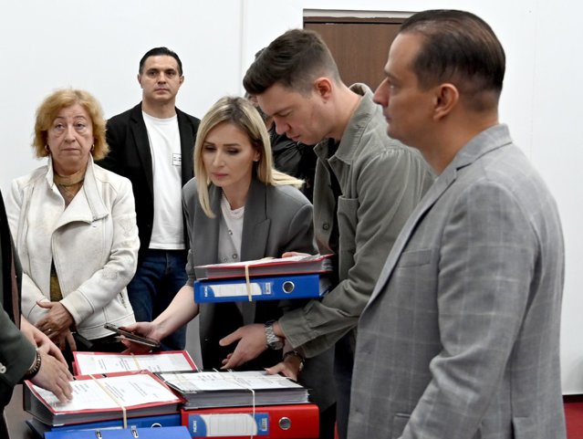 Daniel Băluţă şi-a depus candidatura pentru un nou mandat de primar al Sectorului 4|EpicNews