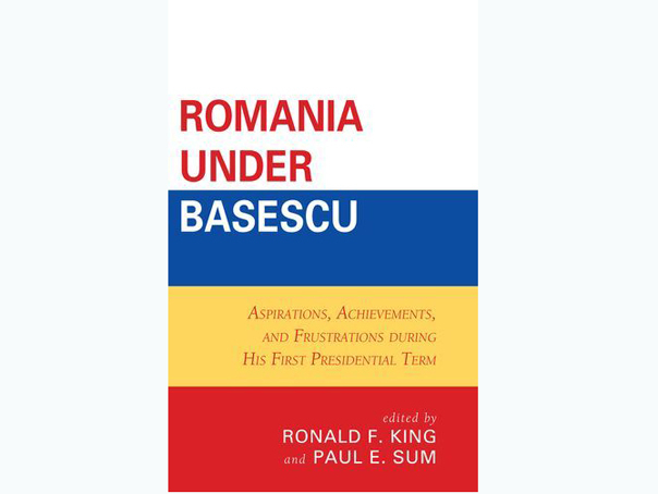 Imaginea articolului O carte despre România în vremea lui Băsescu, apărută în SUA. Cât costă volumul de 388 de pagini