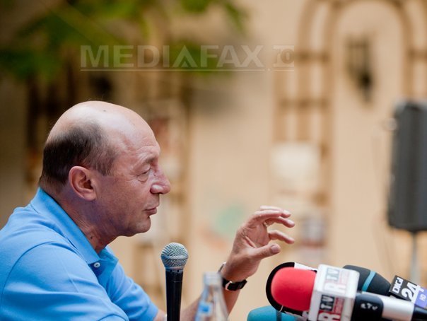 Imaginea articolului Băsescu: Există riscul de a cere PDL să boicoteze total referendumul. Să nu fie reprezentat în secţiile de votare