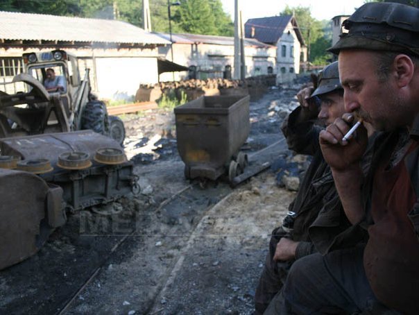 Imaginea articolului Prime de murături pentru cei aproximativ 9.000 de mineri de la Complexul Energetic Oltenia