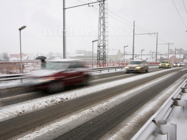 Imaginea articolului Bistriţa: Circulaţie îngreunată de zăpadă în Pasul Tihuţa şi pe alte drumuri din nordul judeţului