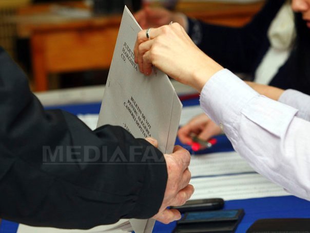 Imaginea articolului BEC: Prezenţa la vot, la ora 18.00, a fost de 36,54%. În Capitală -33,37%