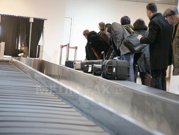 Imaginea articolului Şapte persoane, cercetate după ce ar fi furat din bagajele pasagerilor de pe Aeroportul "Henri Coandă"