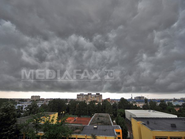 Imaginea articolului PROGNOZA METEO: Vreme închisă pentru acest weekend. Ce temperaturi se vor înregistra în ţară şi în Bucureşti