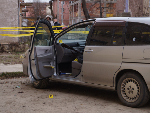 Imaginea articolului Crimă la Hunedoara: O femeie a fost împuşcată de soţul ei, care apoi s-a sinucis. Bărbatul a lăsat un bilet de adio - FOTO
