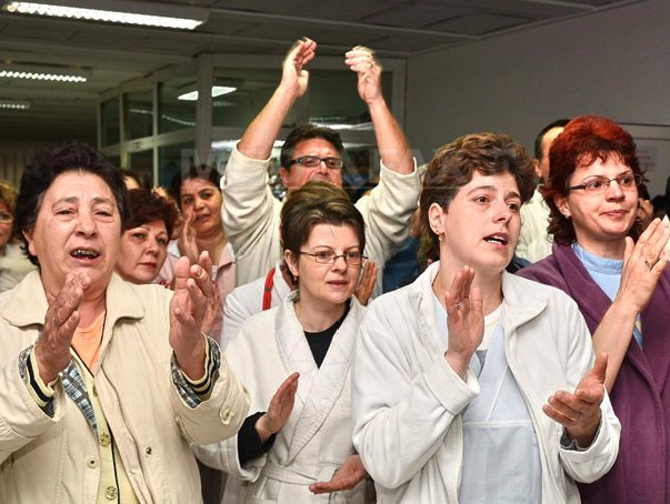 Imaginea articolului Angajaţi ai Spitalului "Dr. Alexandru Simionescu" din Hunedoara au protestat la numirea managerului interimar - FOTO