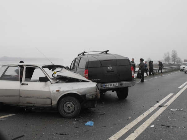 Imaginea articolului Mehedinţi: Primarul din Gogoşu, printre victimele unui accident rutier cu cinci răniţi