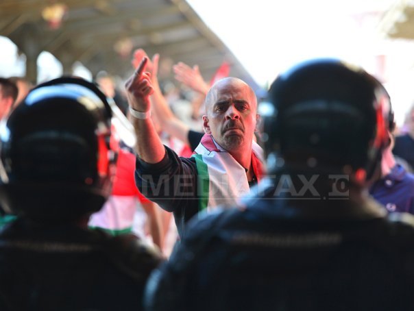 Imaginea articolului VIOLENŢE provocate de suporterii maghiari înaintea meciului România-Ungaria - GALERIE FOTO