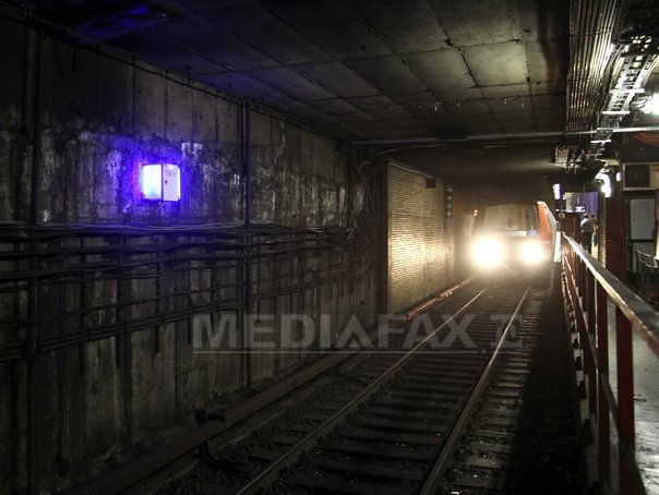 Imaginea articolului Un bărbat s-a aruncat în faţa metroului, la staţia Ştefan cel Mare 