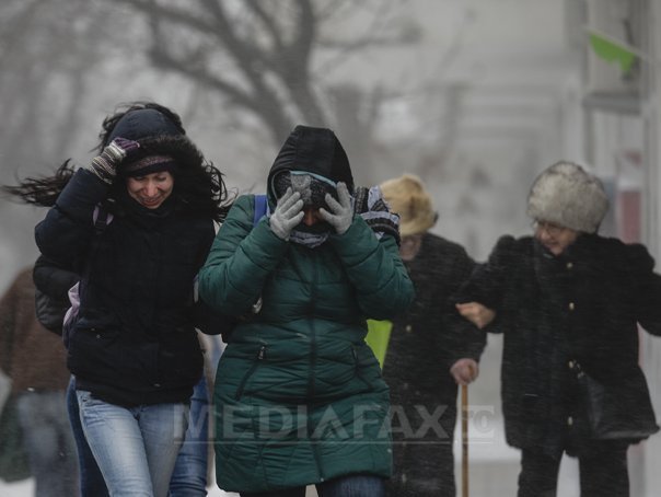 Imaginea articolului COD PORTOCALIU de ninsori şi viscol în Bucureşti: Cum arată Capitala acoperită de zăpadă - GALERIE FOTO