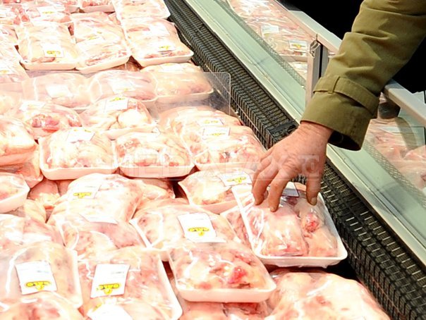 Imaginea articolului Comisarii CJPC Bacău au găsit 345 de kilograme de carne alterată într-un depozit, la vânzare