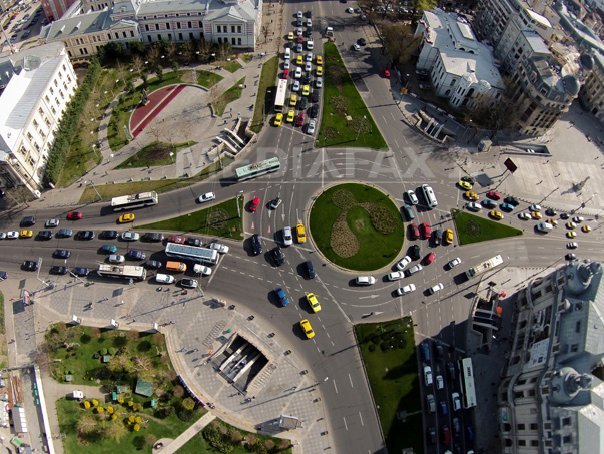 Imaginea articolului Administraţia Străzilor Bucureşti vrea să dea aproape 400.000 de euro pentru garduri de protecţie 