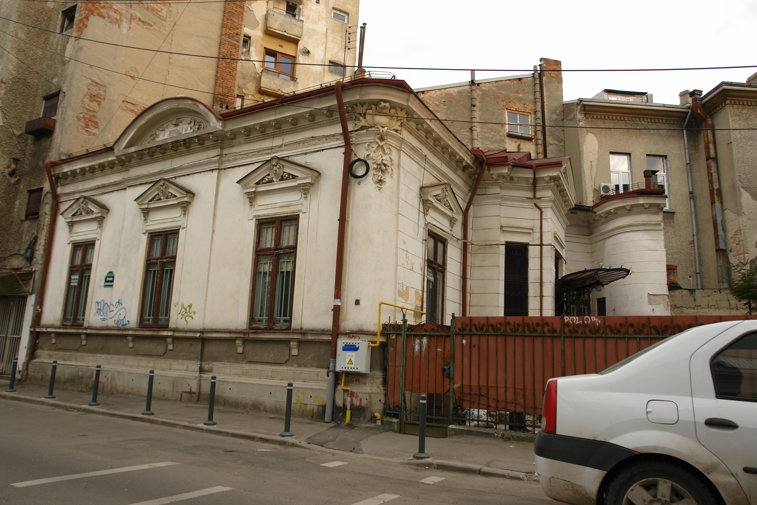 Imaginea articolului O casă din zona protejată Armenească, demolată fără autorizaţie. PMB sesizează Parchetul
