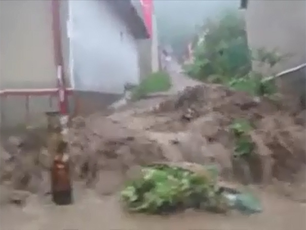 Imaginea articolului Imagini VIDEO cu inundaţiile de la Orşova – Consecinţele precipitaţiilor abundente 