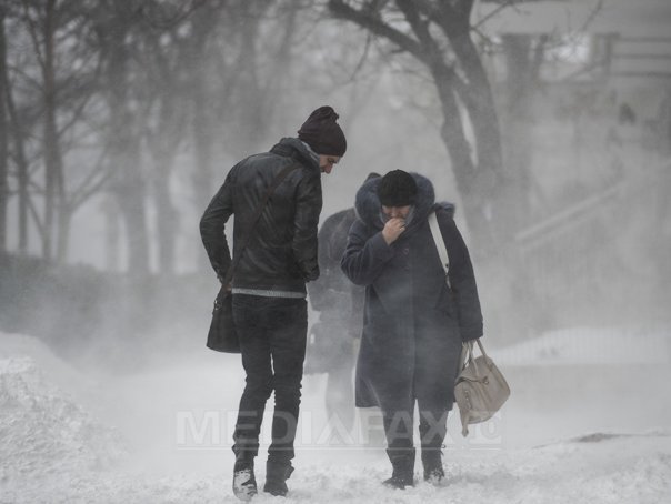 Imaginea articolului AVERTIZARE METEO de ninsori, vânt şi polei. Va ninge şi în Bucureşti