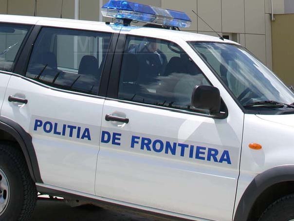 Imaginea articolului Ţigări de contrabandă de 200.000 euro într-un camion abandonat după ce fusese urmărit de poliţişti