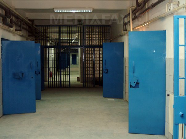 Imaginea articolului Şeful Finanţelor Publice Ploieşti, arestat preventiv, transportat la Spitalul Penitenciar Jilava