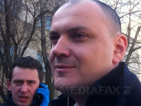Imaginea articolului Sebastian Ghiţă, urmărit penal în dosarul cumnatului lui Ponta. Iulian Herţanu, cumnatul premierului, audiat la DNA Ploieşti. Fostul consilier judeţean Mihai Coman, reţinut - FOTO
