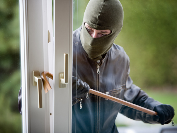 Imaginea articolului Suceava: Menajeră bătută crunt de un hoţ care a intrat în casa în care făcea curăţenie