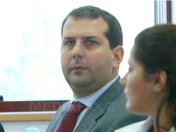 Imaginea articolului Deputatul PNL Theodor Nicolescu ar fi primit mită 800.000 de euro şi acţiuni la Fondul Proprietatea