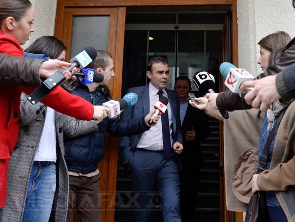 Imaginea articolului Fostul ministru al Finanţelor Darius Vâlcov, audiat la DNA 