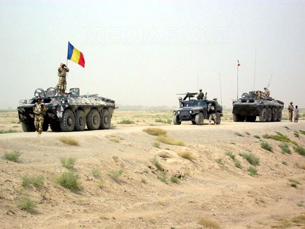 Imaginea articolului Patru militari români au fost răniţi în Afganistan, în urma exploziei unei maşini-capcană. Ponta prezintă detalii privind starea lor de sănătate
